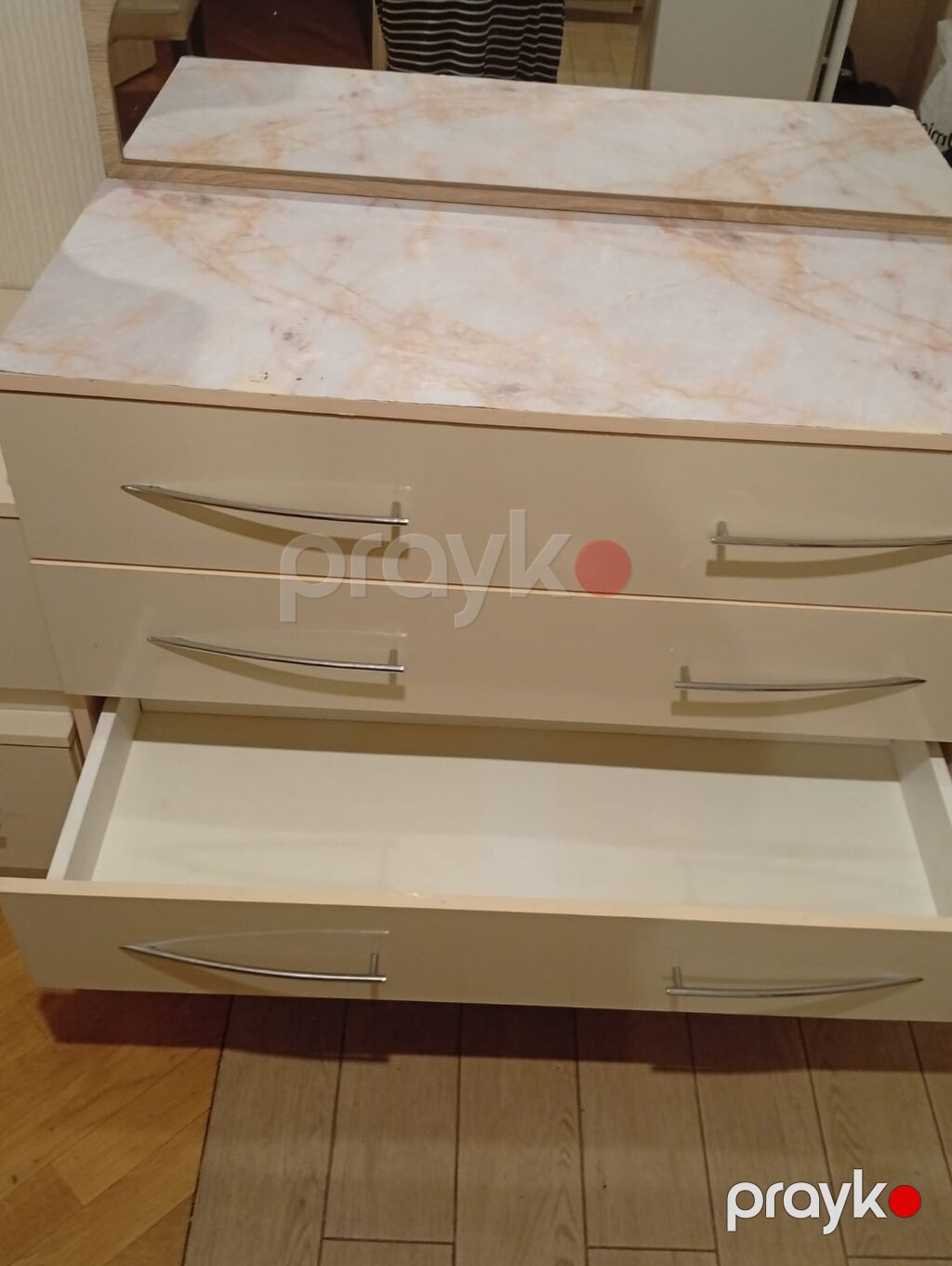 Krem rəngli komod və güzgülü üst panel dəsti - Material — Komodlar və tumbalı, Digah (2)