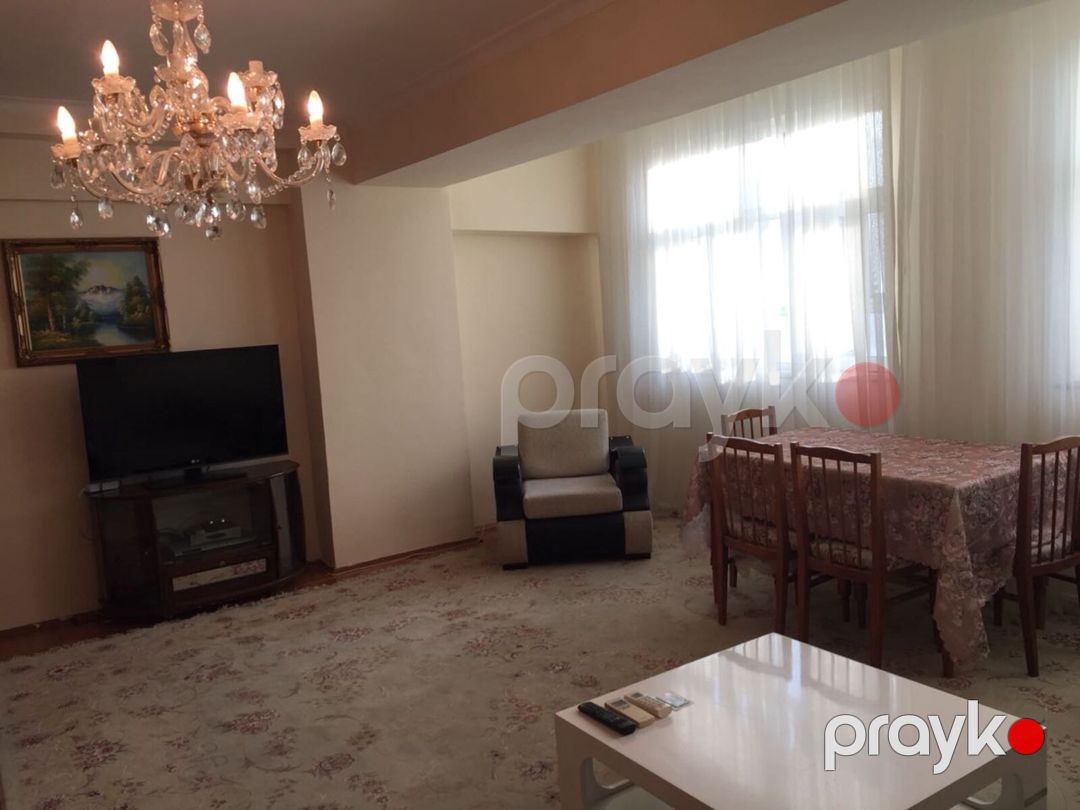 İcarəyə verilir 2 otaqlı köhnə tikili 80 m² — Mənzil, Bakı