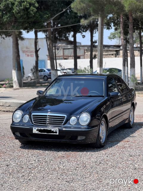 Mercedes — Bakı