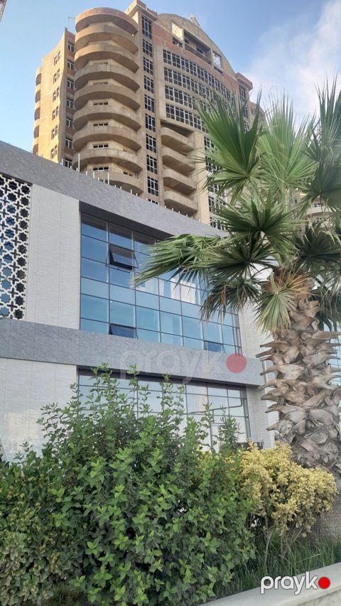 Satılır 2 otaqlı yeni tikili 77.8 m² — Bakı