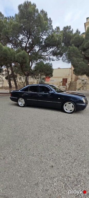 Mercedes E 320, 3.2 L, 1997 il, 297 790 km — Avtomobillər, Bakı (6)