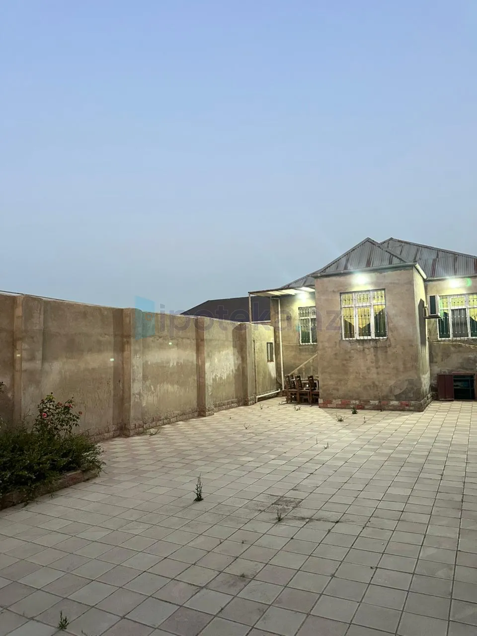 Satılır: 3 Otaq, Evlər/Villalar, Abşeron r., Saray q., 110.00 m² — Saray