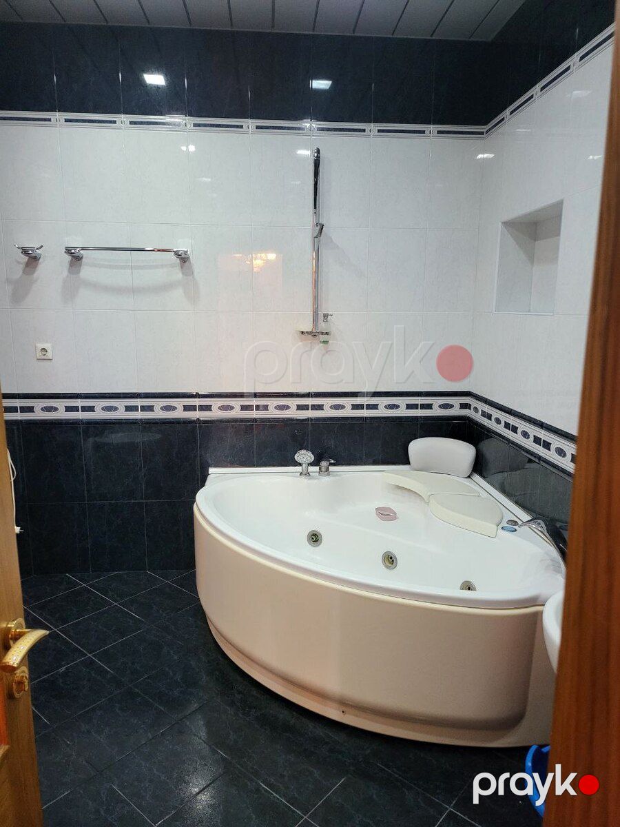 Satılır 5 otaqlı yeni tikili 220 m² — Mənzil, Bakı (4)
