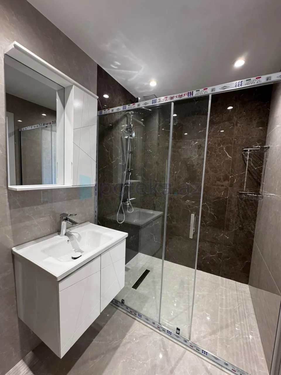 Satılır: 3 Otaq, Köhnə tikili, Sabunçu r., Bakıxanov q., 60.00 m² — Mənzil, Bakı (10)