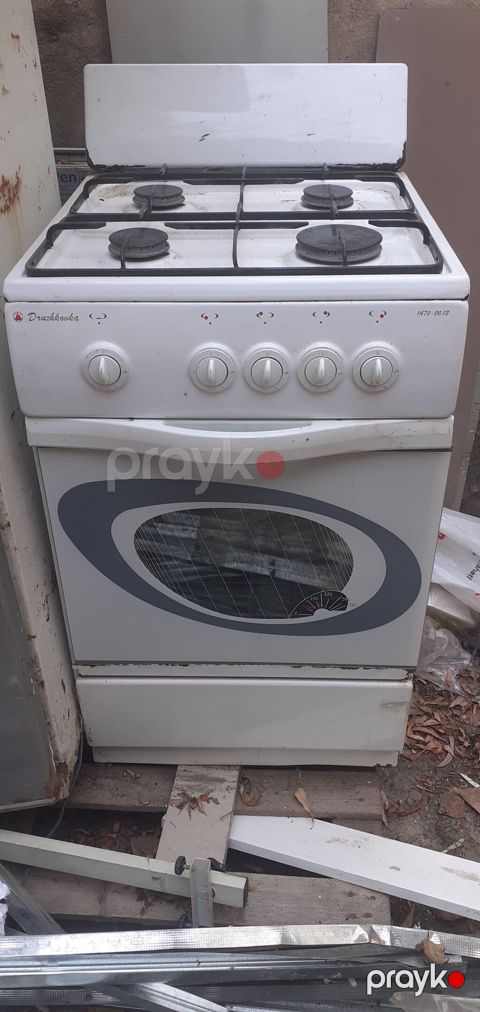 Druzhkovka qaz plitəsi və soba - 4 qaz ocağı: iki standart, bir kiçik — Bakı