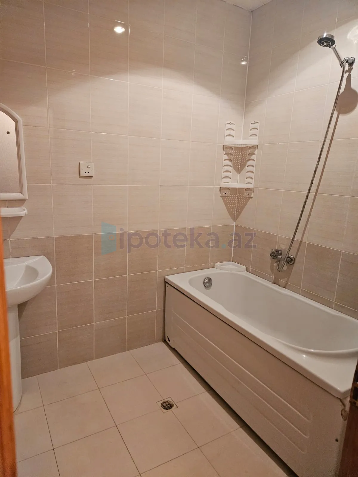 Satılır: 2 Otaq, Yeni tikili, Binəqədi r., 88.00 m² — Mənzil (9)
