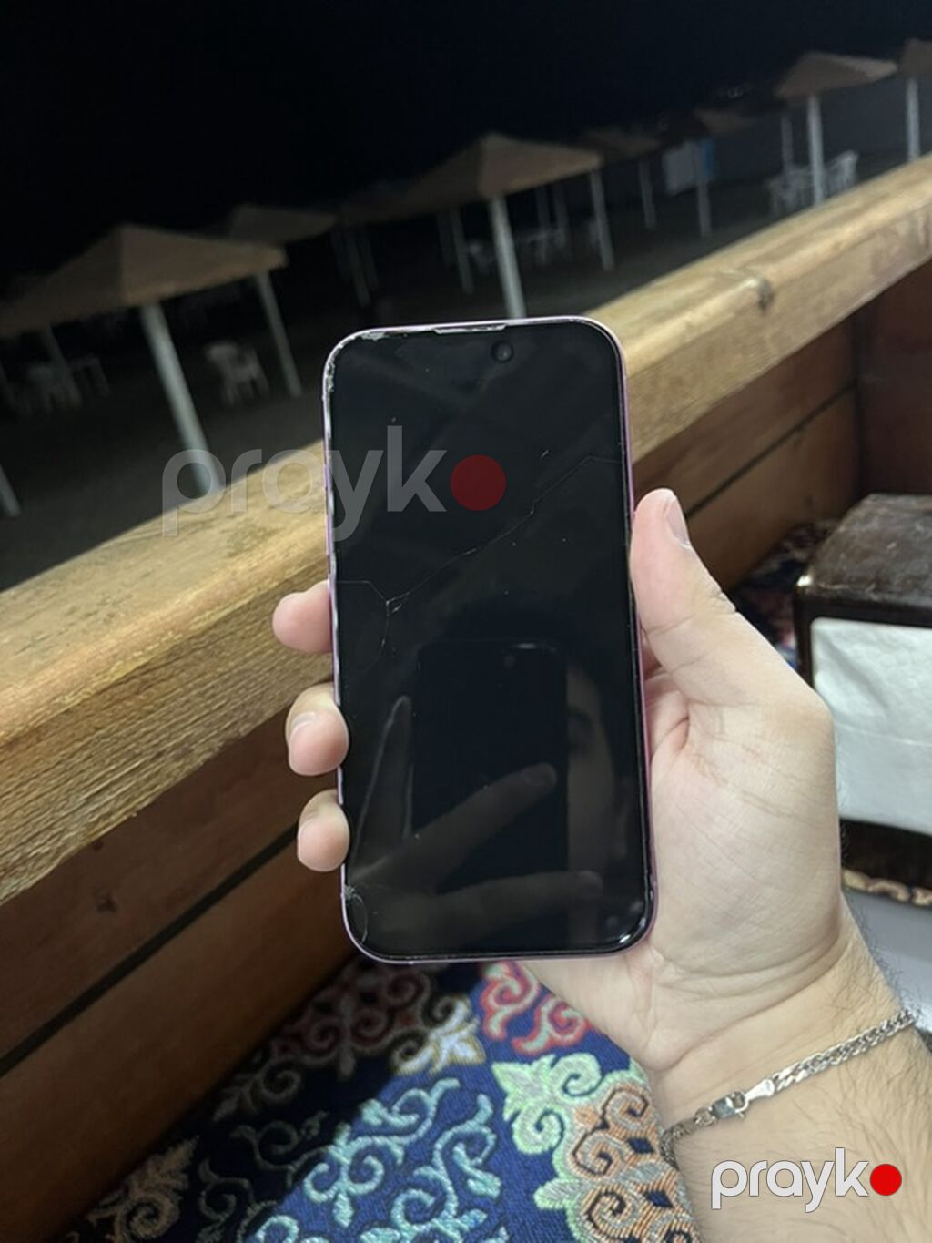 Qırıq — Apple iPhone, Bakı (4)
