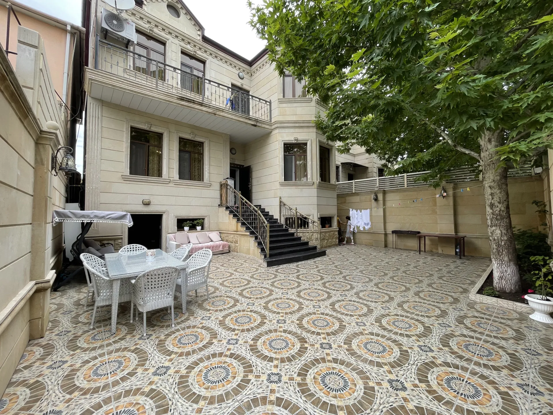 Nəsimi m.st, 6 otaqlı Villa satılır - 300 m², 2 mərtəbə, 3 sot — Bakı