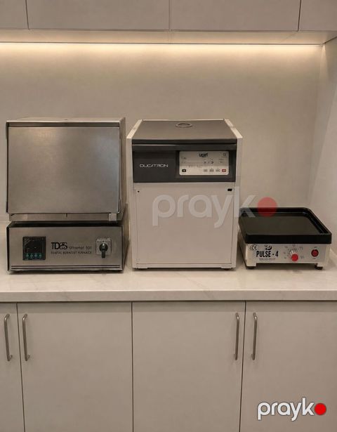 Diş texnikleri ücün avadanliq.hamsi birlikde. Qiymet 2900 azn. Real