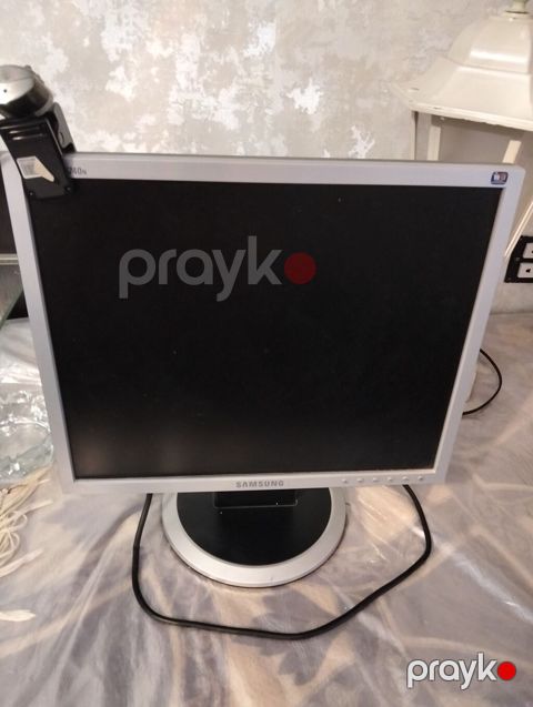 Samsung SyncMaster 740N LCD monitor - Ekran ölçüsü: 17 düym (4:3 — Bakı