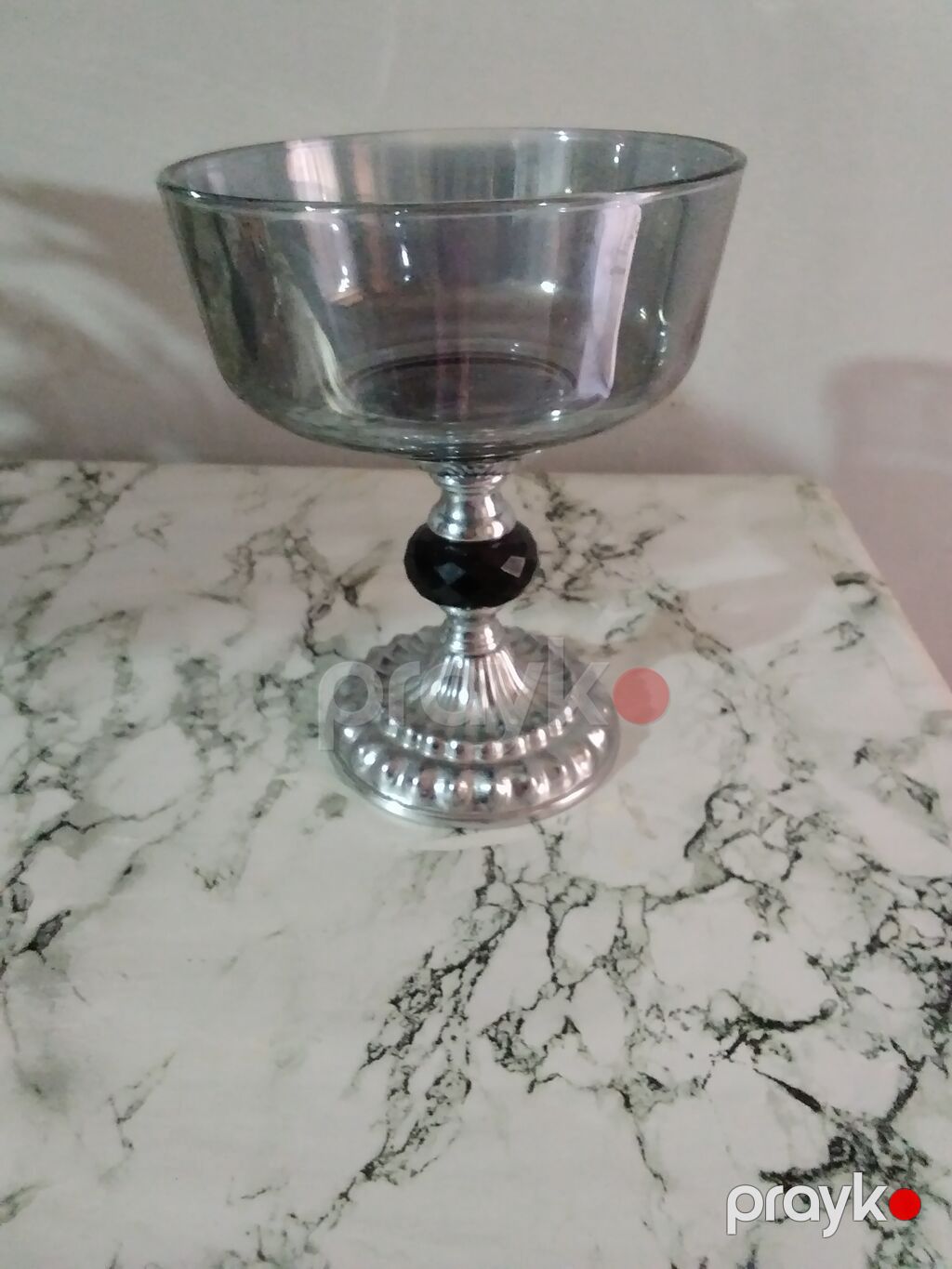Dekorativ şüşə qab – ayaqlı - Material: qalın şəffaf şüşə kasa, metal — Süfrə qabı, Masazır (2)