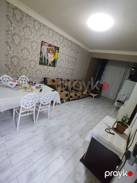 Satılır 3 otaqlı köhnə tikili 72 m²