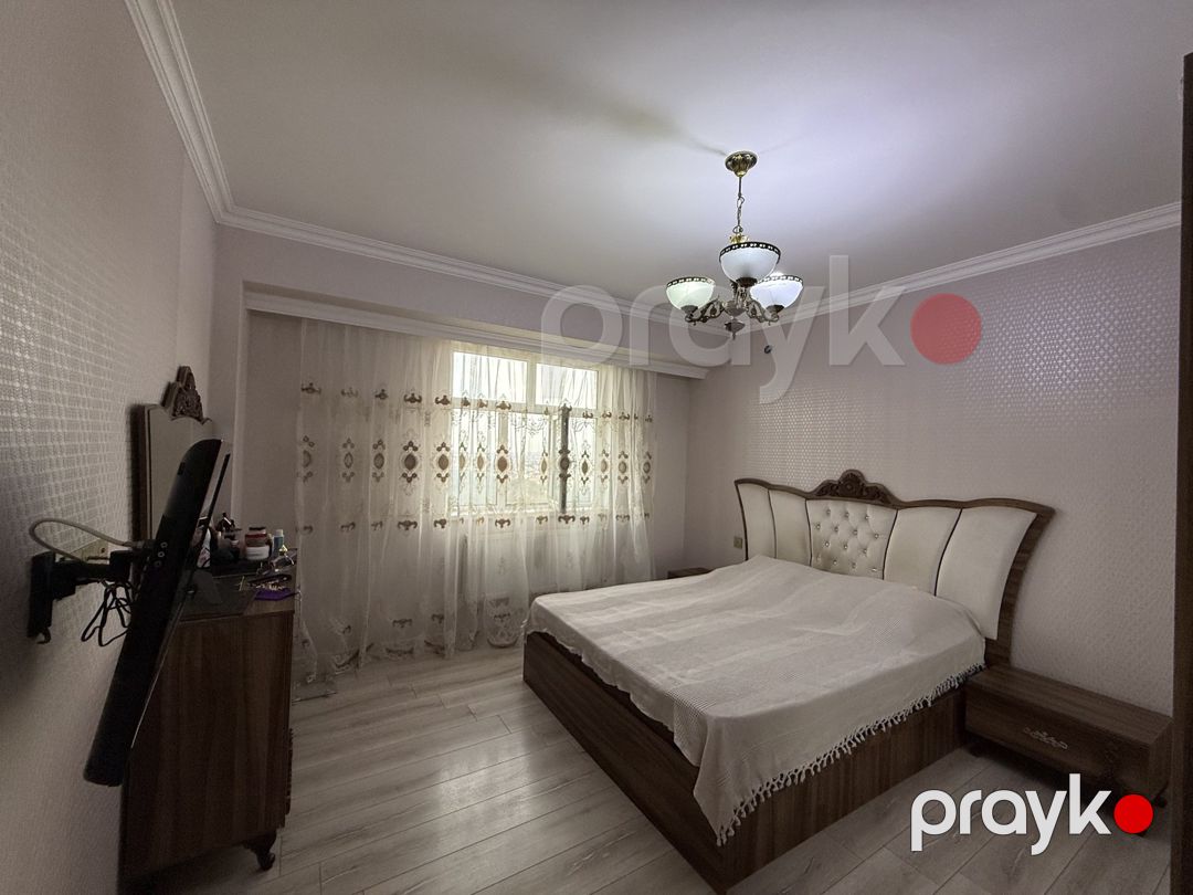 Satılır 4 otaqlı köhnə tikili 112 m² — Mənzil, Bakı (10)