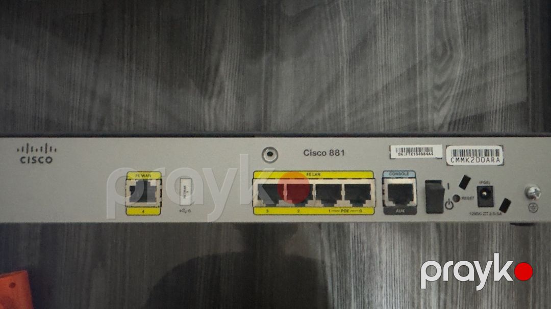 Cisco 800 series — Şəbəkə və server avadanlığı, Bakı (3)