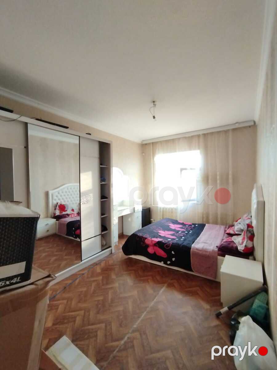 Satılır 2 otaqlı köhnə tikili 60 m² — Mənzil, Bakı