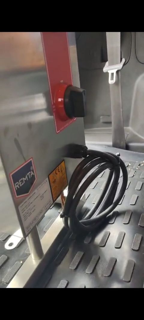 Remta elektrikli dönər ocağı Aparat tep təzədi,islenmiyib.3 gözlü tok — Xırdalan