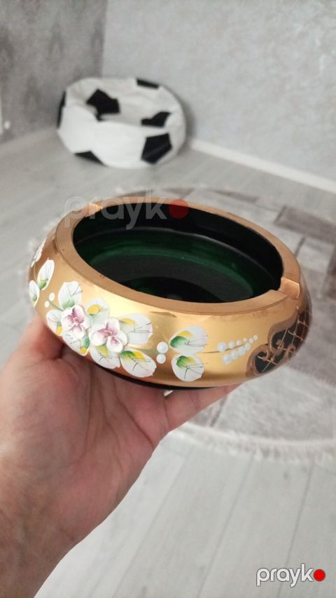 Əl işi dekorativ küllük - Material: qalın şüşə əsas, üstü qızılı — Bakı