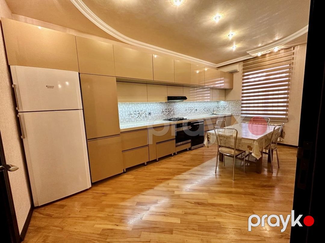 Satılır 6 otaqlı həyət evi/bağ evi 250 m² — Ev, villa, Bakı (9)