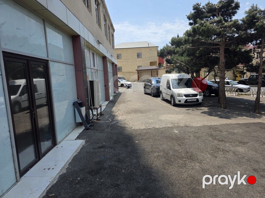 Satılır obyekt 303 m² — Əmlak, Bakı (2)