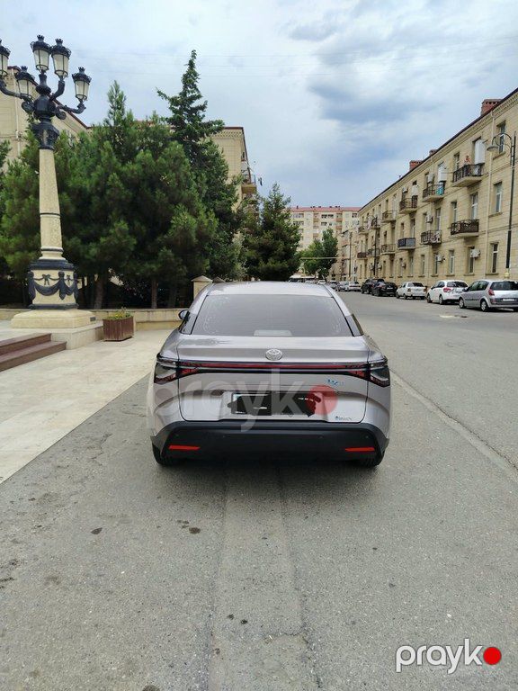 Toyota bZ3, 65.2 kWh, 2024 il, 48 000 km — Avtomobillər, Bakı (3)