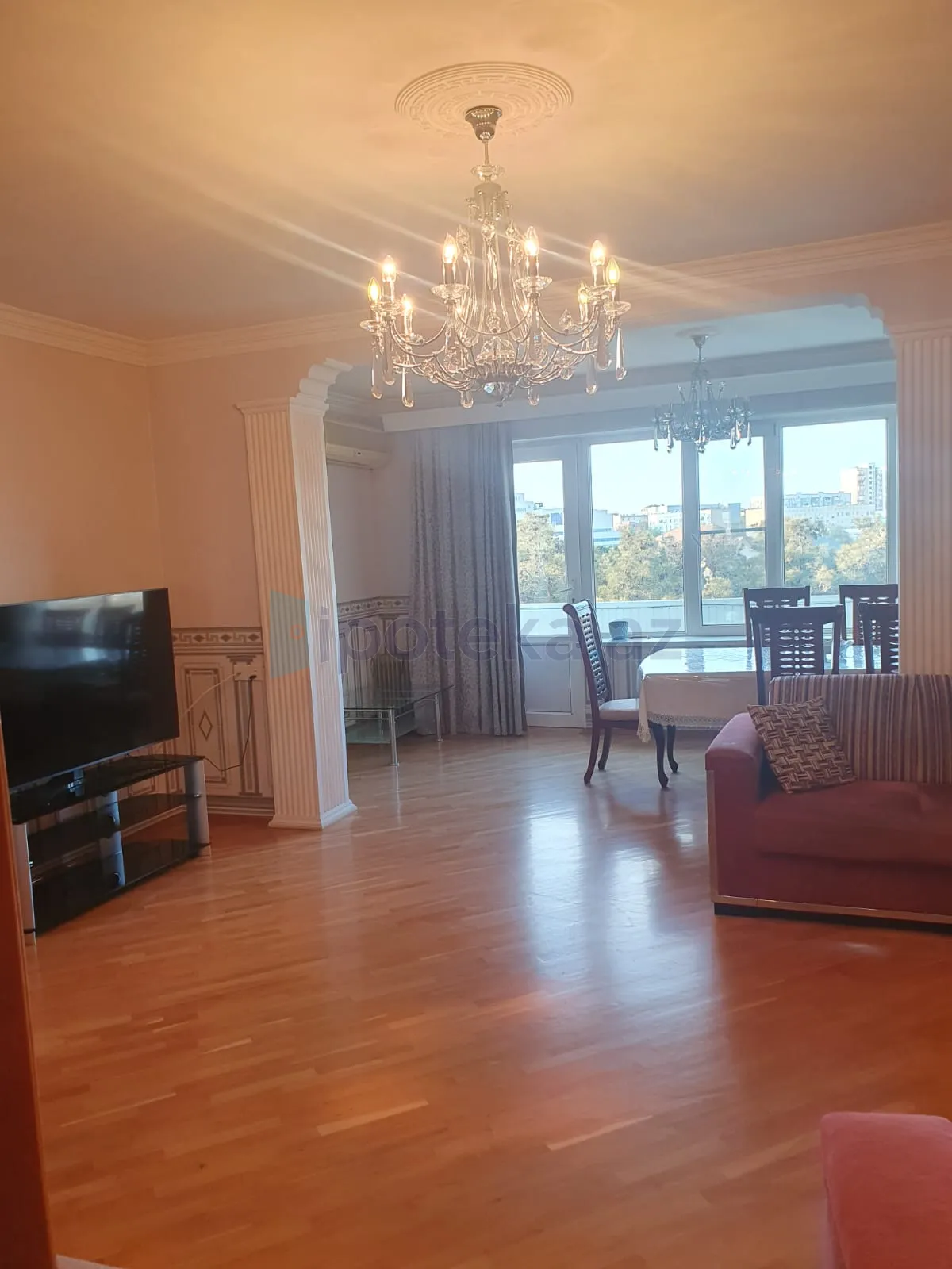 Satılır: 4 Otaq, Köhnə tikili, Səbail r., Badamdar q., 120.00 m² — Mənzil, Bakı (2)