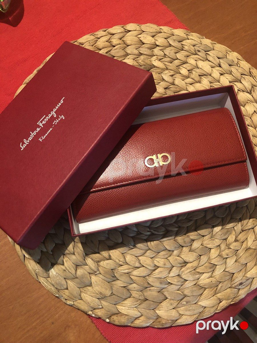 Кошелек Salvatore Ferragamo — Şəxsi əşyalar, Bakı