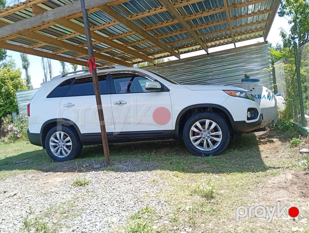 Kia Sorento ağ rəngli krossover/SUV - Güclü və rahat ailə avtomobili — Avtomobillər, Ağdam (5)