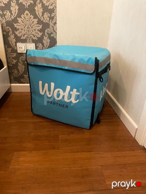 Wolt çantası satılır Cəmi 1 həftə istifadə olunub, demək olar ki — Bakı