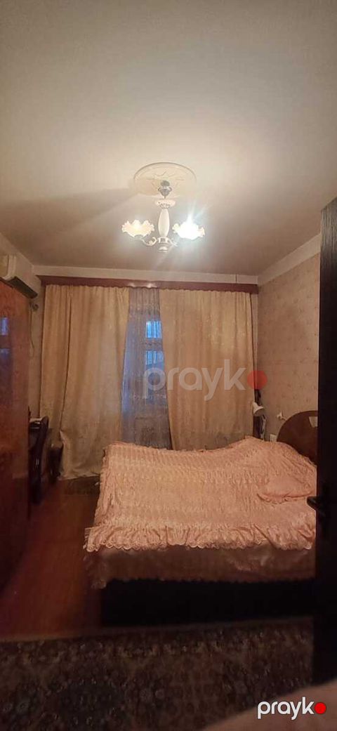 Satılır 2 otaqlı köhnə tikili 65 m² — Bakı