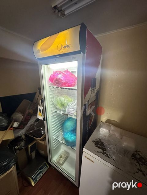 450₼ vitrin soyuducu satılır Ünvan razindədi 0333 zeyno — Bakı