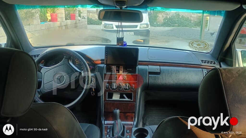 Mercedes-Benz E 200: 2 l 1997 il Sedan — Avtomobillər, Sabirabad (7)