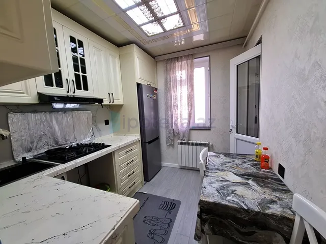 Satılır: 3 Otaq, Köhnə tikili, Nizami r., 8-ci km q., 75.00 m² — Mənzil, Bakı (8)