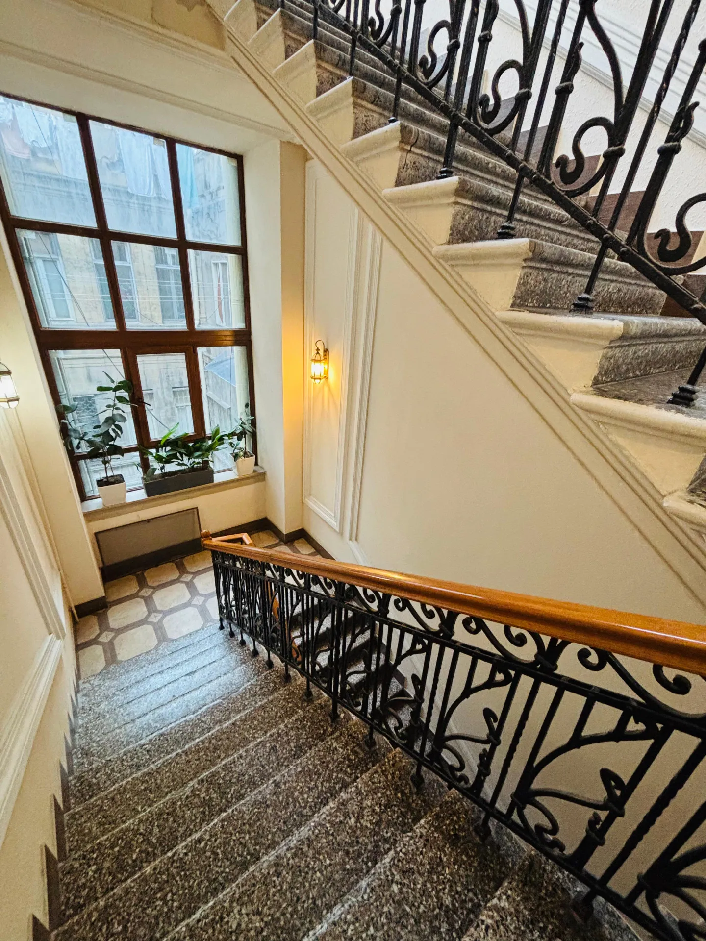 Sahil m.st, 4 otaqlı Köhnə tikili satılır - 200 m², 3/4 mərtəbə — Mənzil, Bakı (2)