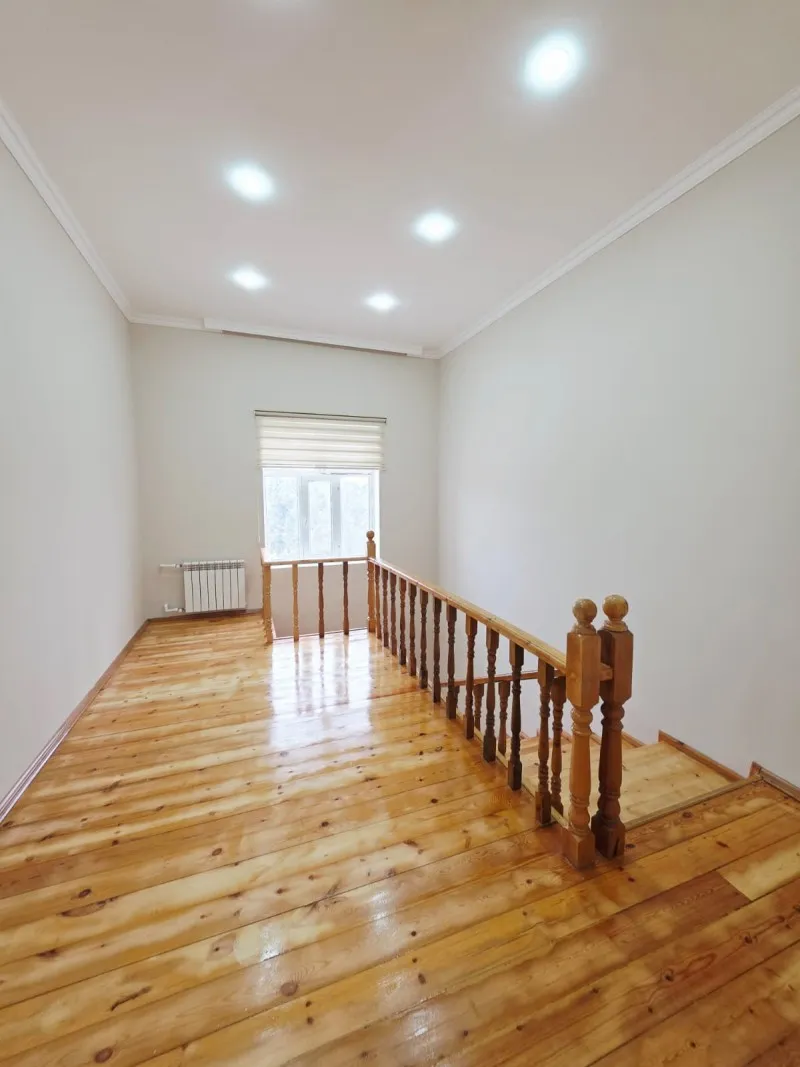 Koroğlu m.st, 5 otaqlı Həyət evi satılır - 240 m², 2 mərtəbə, 11 sot — Ev, villa, Bakı (9)
