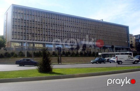 Satılır 3 otaqlı köhnə tikili 75 m² — Bakı
