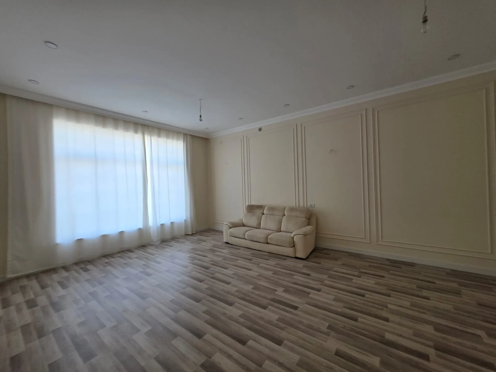 Şüvəlan, 6 otaqlı Həyət evi satılır - 300 m², 2 mərtəbə, 18 sot — Ev, villa, Bakı (9)