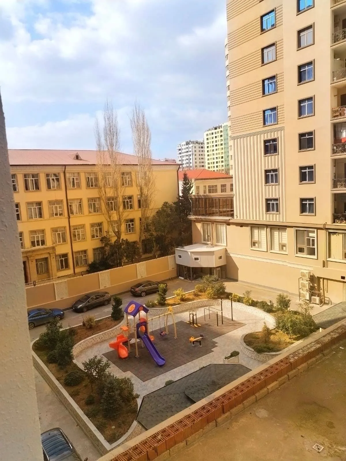 28 May m.st, 2 otaqlı Yeni tikili satılır - 90 m², 4/17 mərtəbə — Bakı