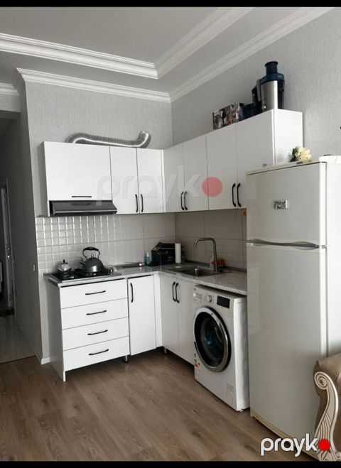 Mebel və texnika ilə tam təchiz olunmuş 2 otaqlı mənzil interyeri — Sumqayıt