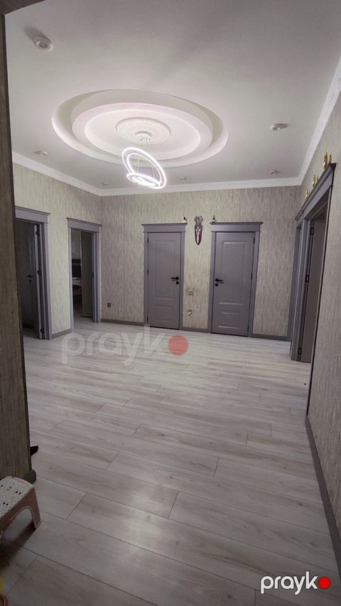 Satılır 3 otaqlı yeni tikili 118 m² — Bakı