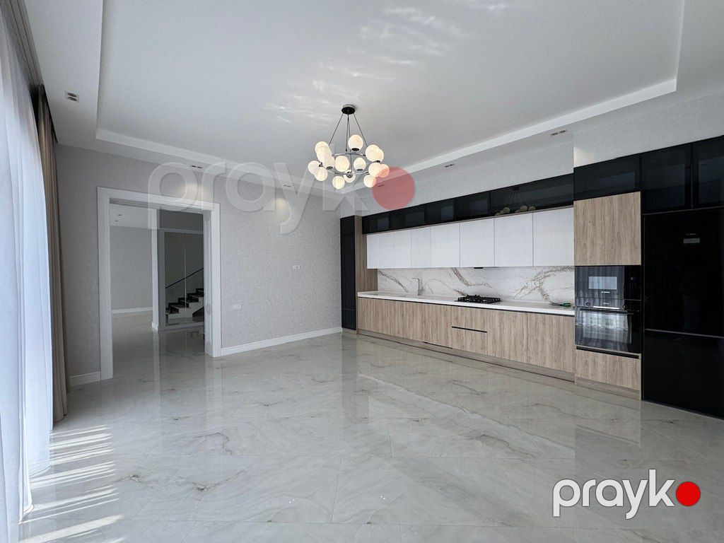Satılır 4 otaqlı həyət evi/bağ evi 250 m² — Ev, villa, Bakı (9)