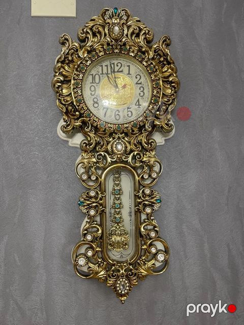 Divar saatı — Bakı