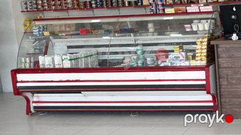 Vitrin soyuducu 550 Azn. Tam ishlek. Olchu 2metr. Unvan Turkan. Shirin — Bakı