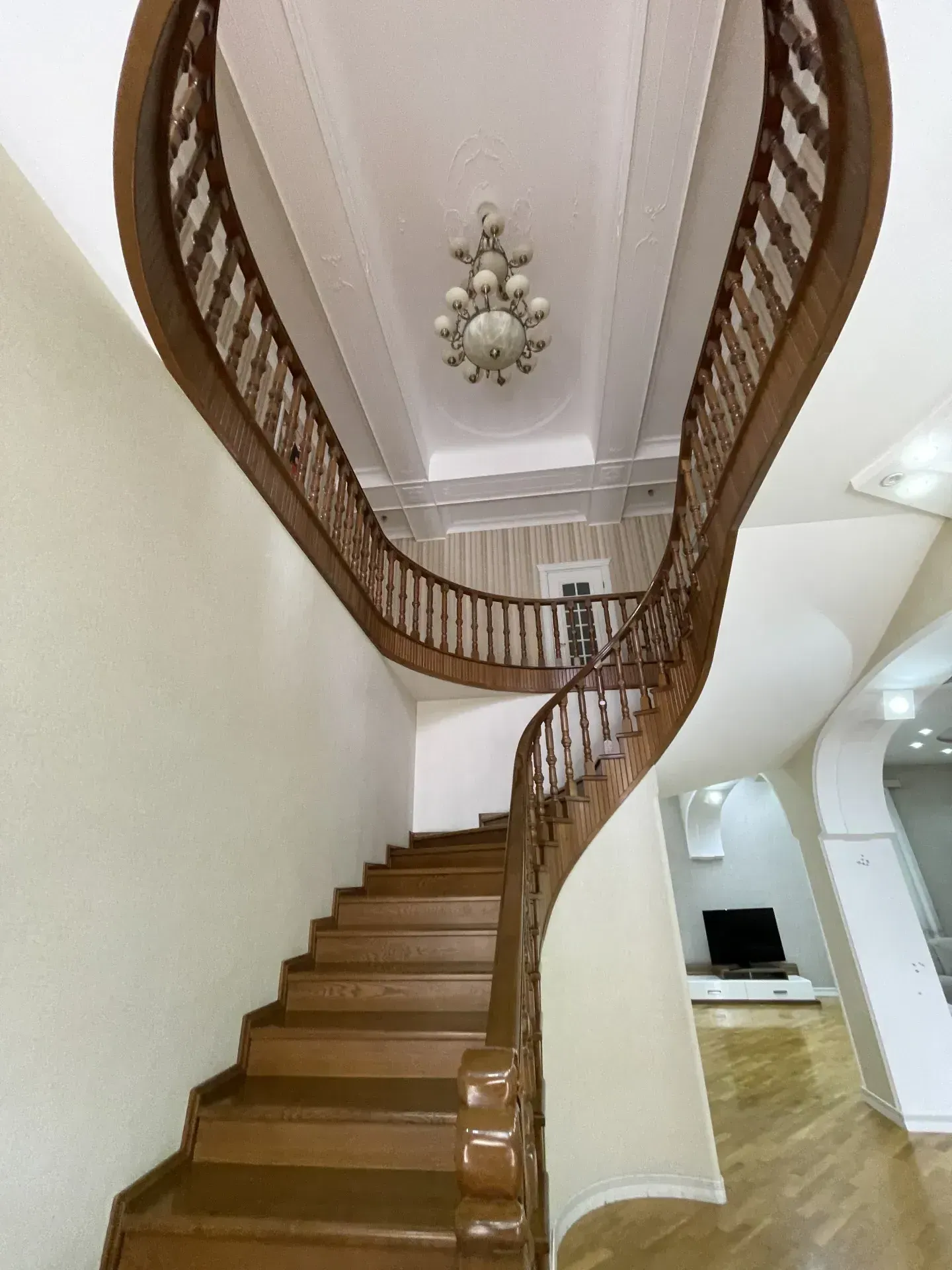 Nəsimi m.st, 7 otaqlı Villa satılır - 600 m², 3 mərtəbə, 9 sot — Ev, villa, Bakı (9)