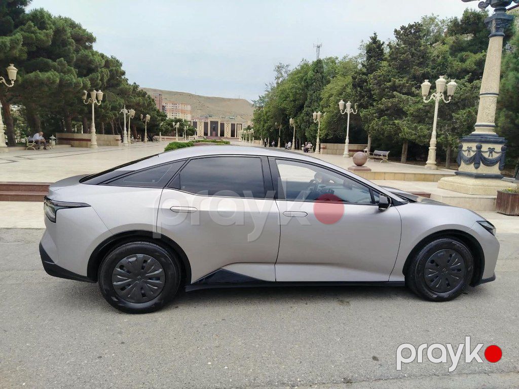 Toyota bZ3, 65.2 kWh, 2024 il, 48 000 km — Avtomobillər, Bakı (2)