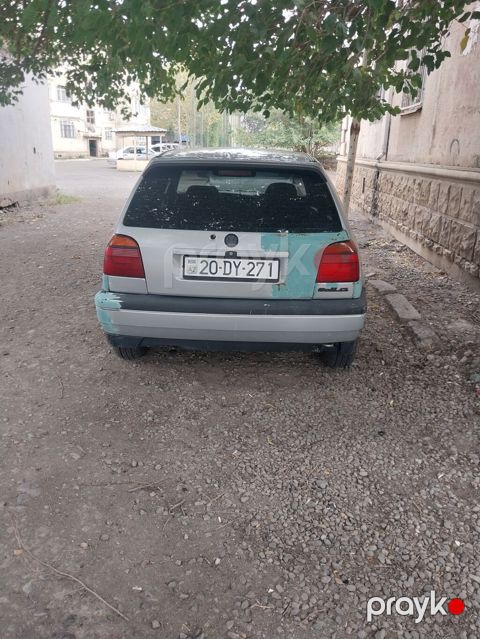 Volkswagen Golf: 1.6 l 1993 il Hetçbek — Gəncə