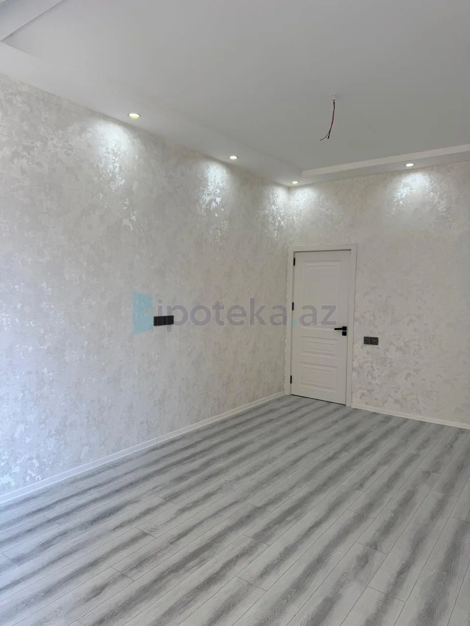 Satılır: 2 Otaq, Yeni tikili, Binəqədi r., 7-ci mkr q., 70.00 m² — Saray