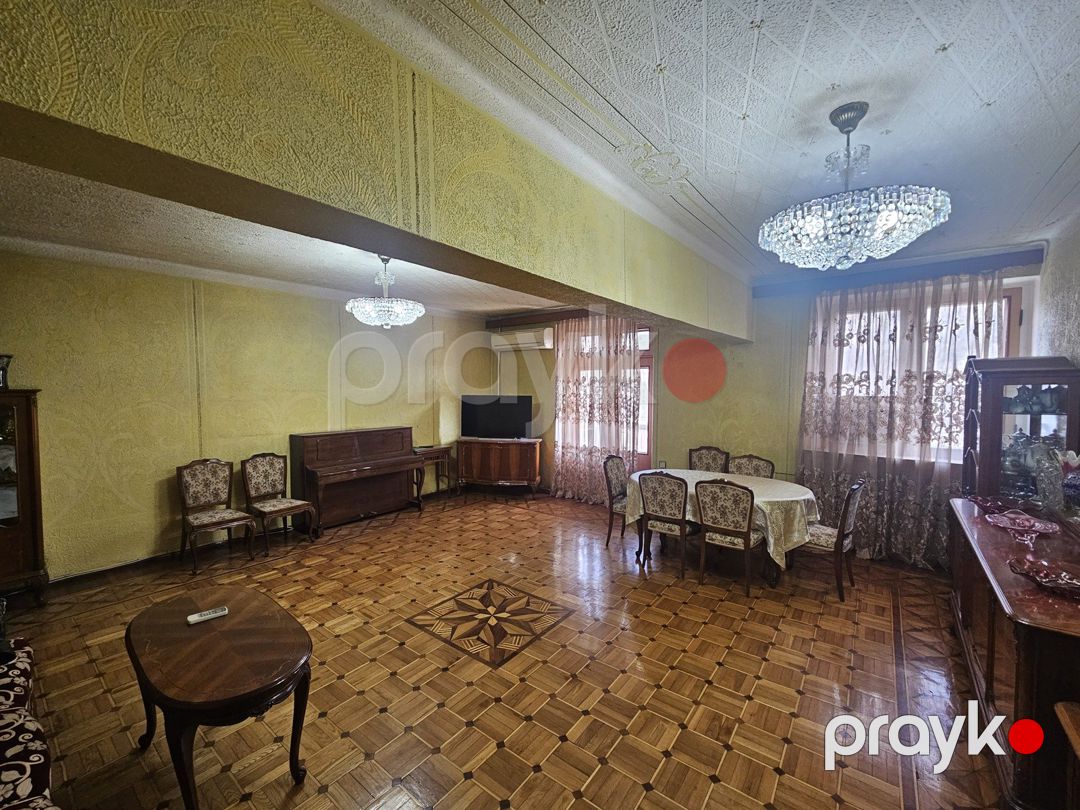 Satılır 4 otaqlı köhnə tikili 145 m² — Mənzil, Bakı (3)