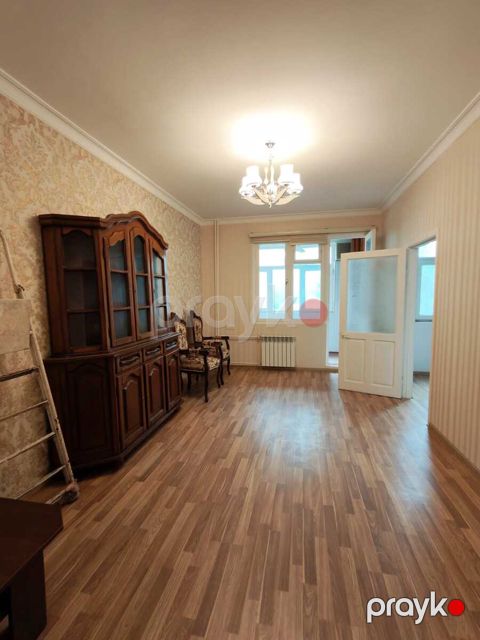Satılır 3 otaqlı köhnə tikili 72 m² — Bakı