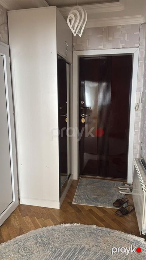 Giriş dolabı – sürgülü güzgülü model - Rəng: ağ korpus, tünd — Bakı