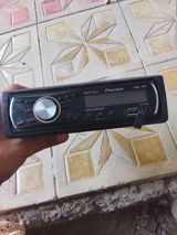 Pioneer DEH-3250UB avtomobil maqnitolası Xüsusiyyətlər: - Ön paneldə — Avtoelektronika